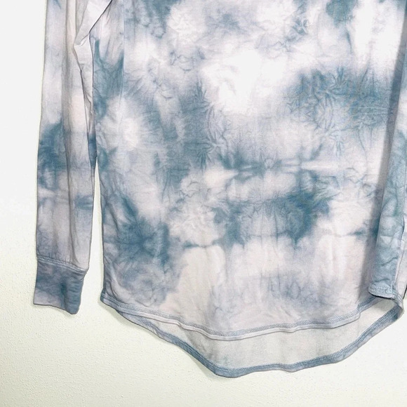 Rachel Zoe Light Blue & White Tie-dye Round Hem Long Sleeve Tee Xsmall Women’s - Picture 4 of 10